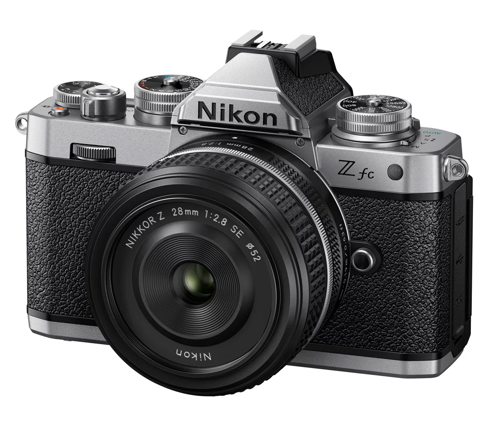 Фотоаппарат системный Nikon Z fc Lens Kit 28 f/2.8 SE Black/Silver, купить в Москве, цены в интернет-магазинах на Мегамаркет