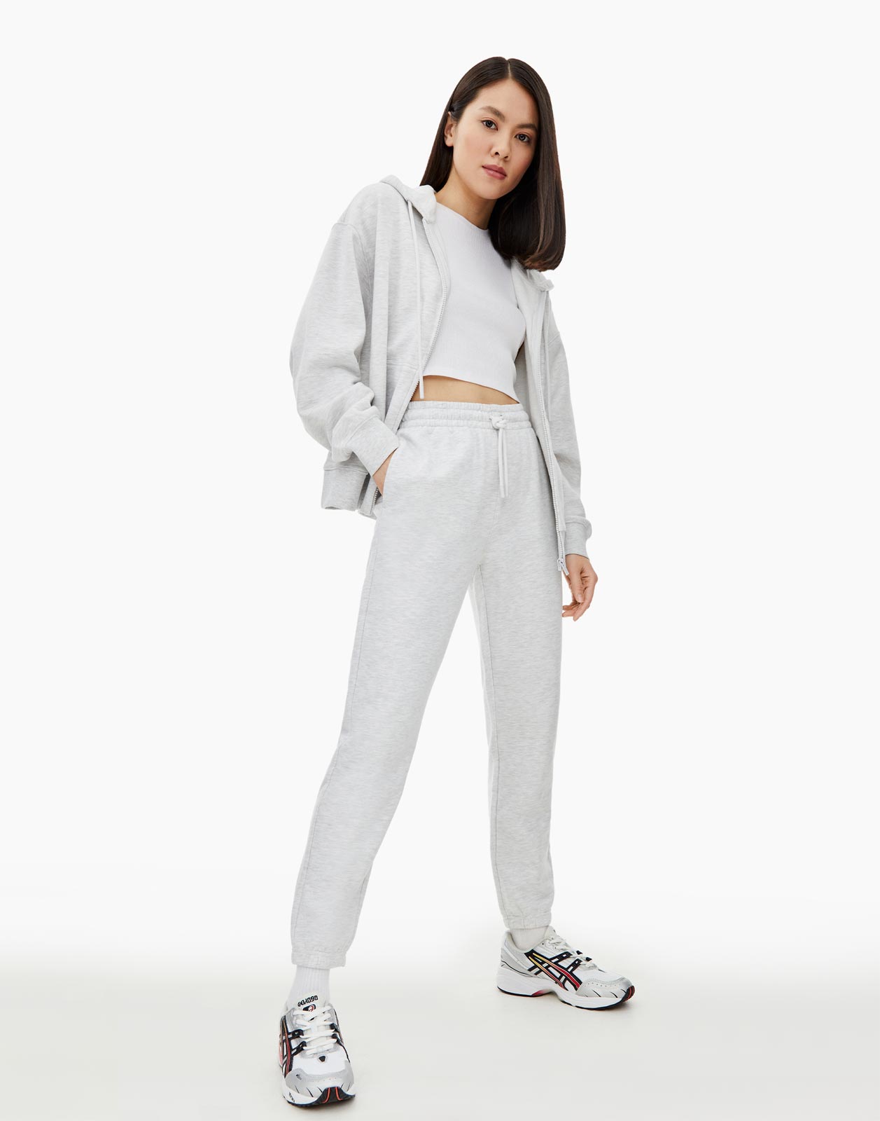 Спортивные брюки женские Gloria Jeans GAC020440 серые XS/164 – купить в Москве, цены в интернет-магазинах на СберМегаМаркет