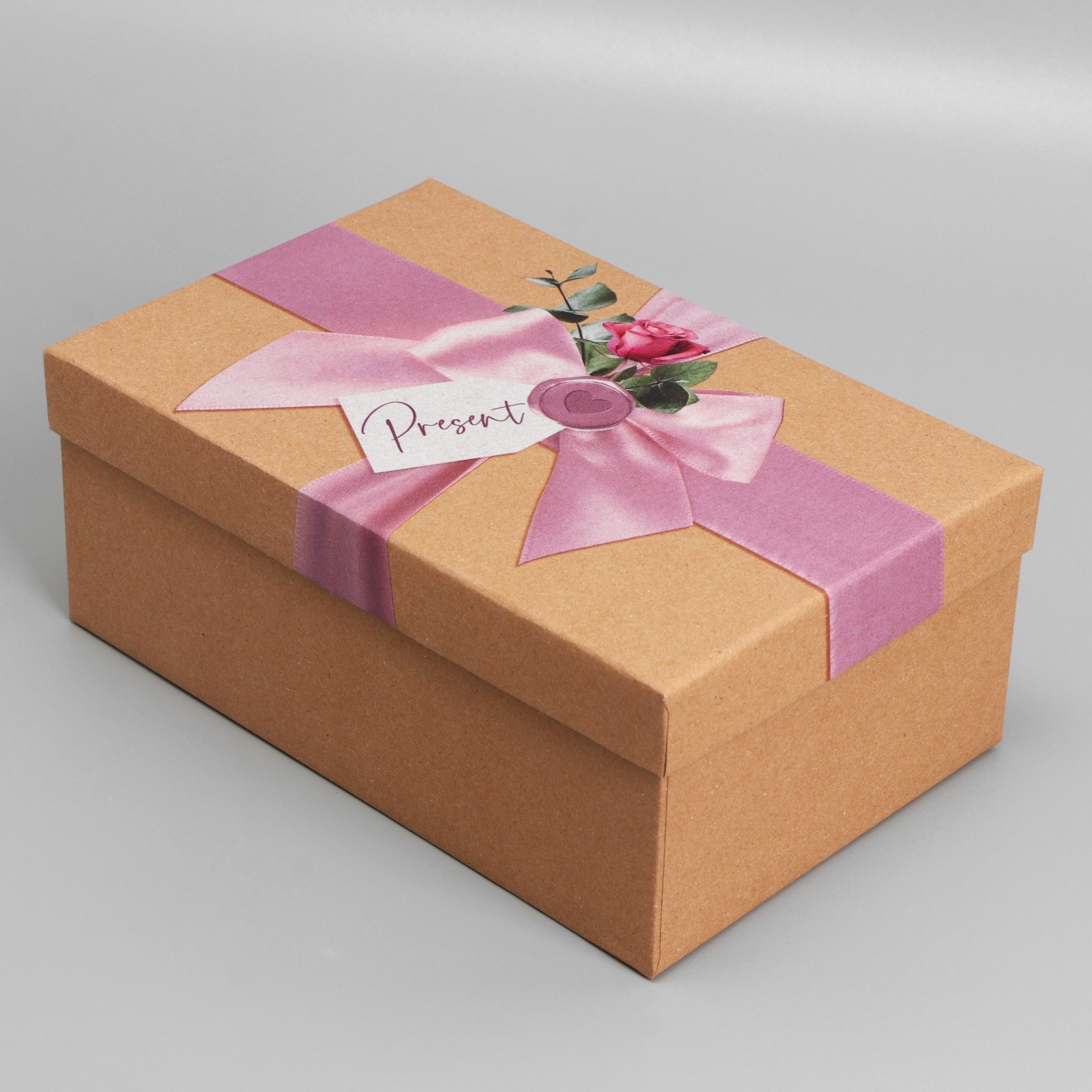 Красивая упаковка. Крафтовая коробка для подарка. Оригинальная упаковка подарка. Красивая коробка для подарка. Красивая упаковка коробки.