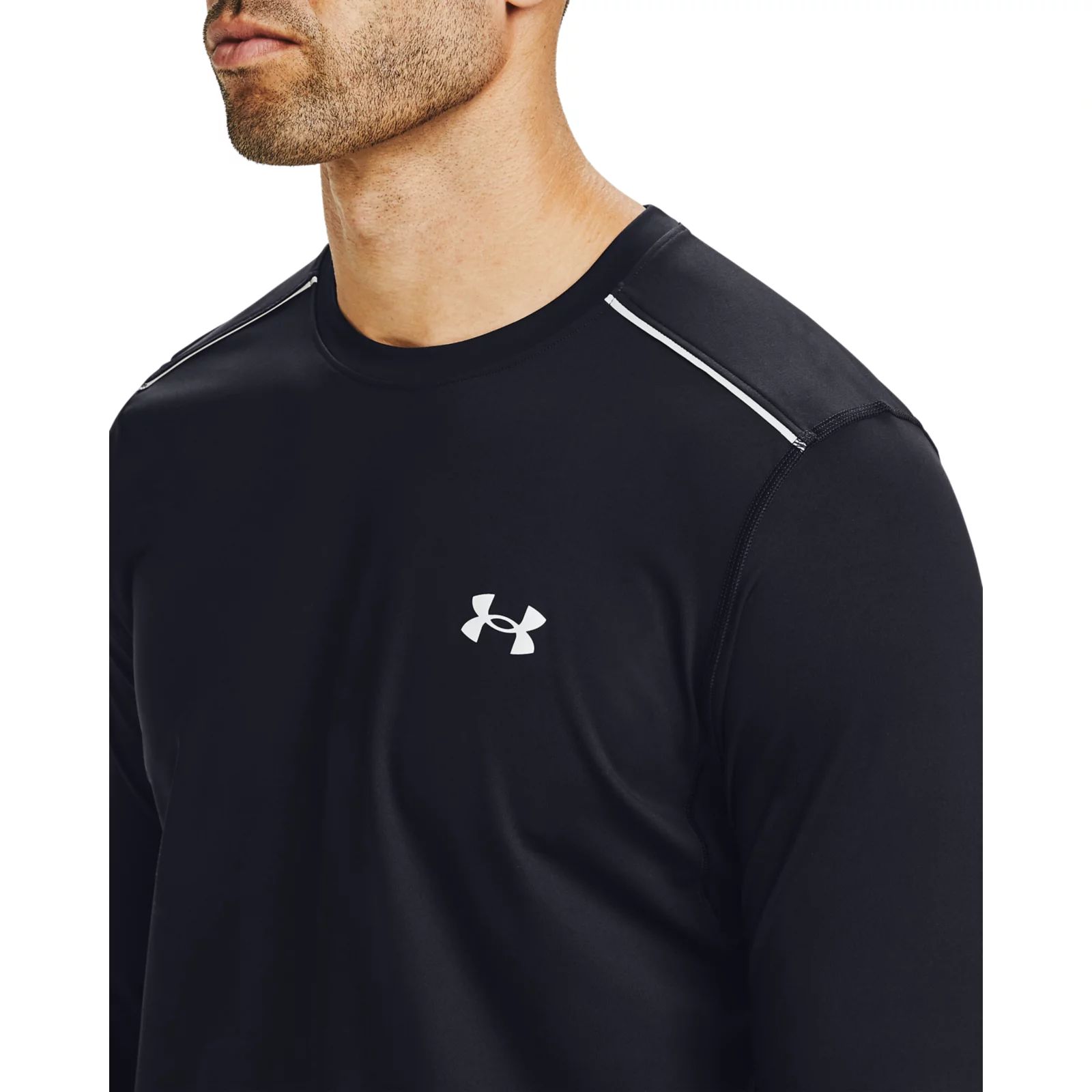 Лонгслив мужской Under Armour 1356148-001 черный SM