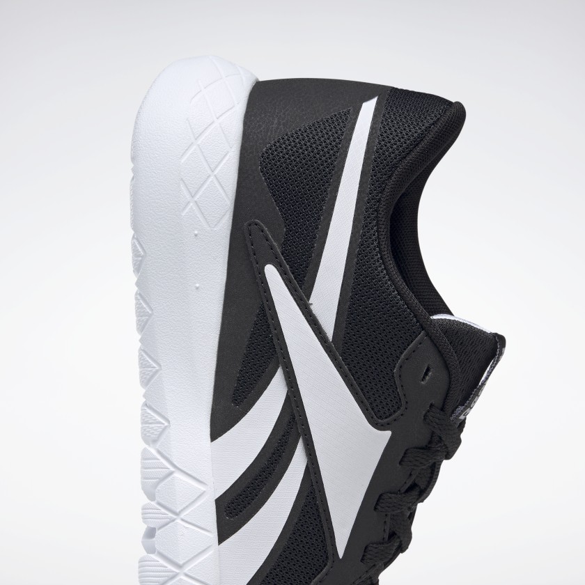 Кроссовки женские Reebok Flexagon Energy Tr 3 черные 7.5 US