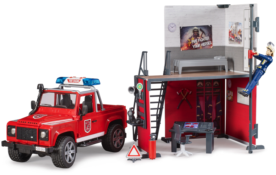 Игровой набор Bruder Пожарная станция с джипом  Land Rover Defender и фигуркой пожарного