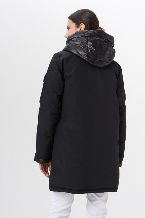 Пальто женское Ennergiia En_W61450 черное 44 RU