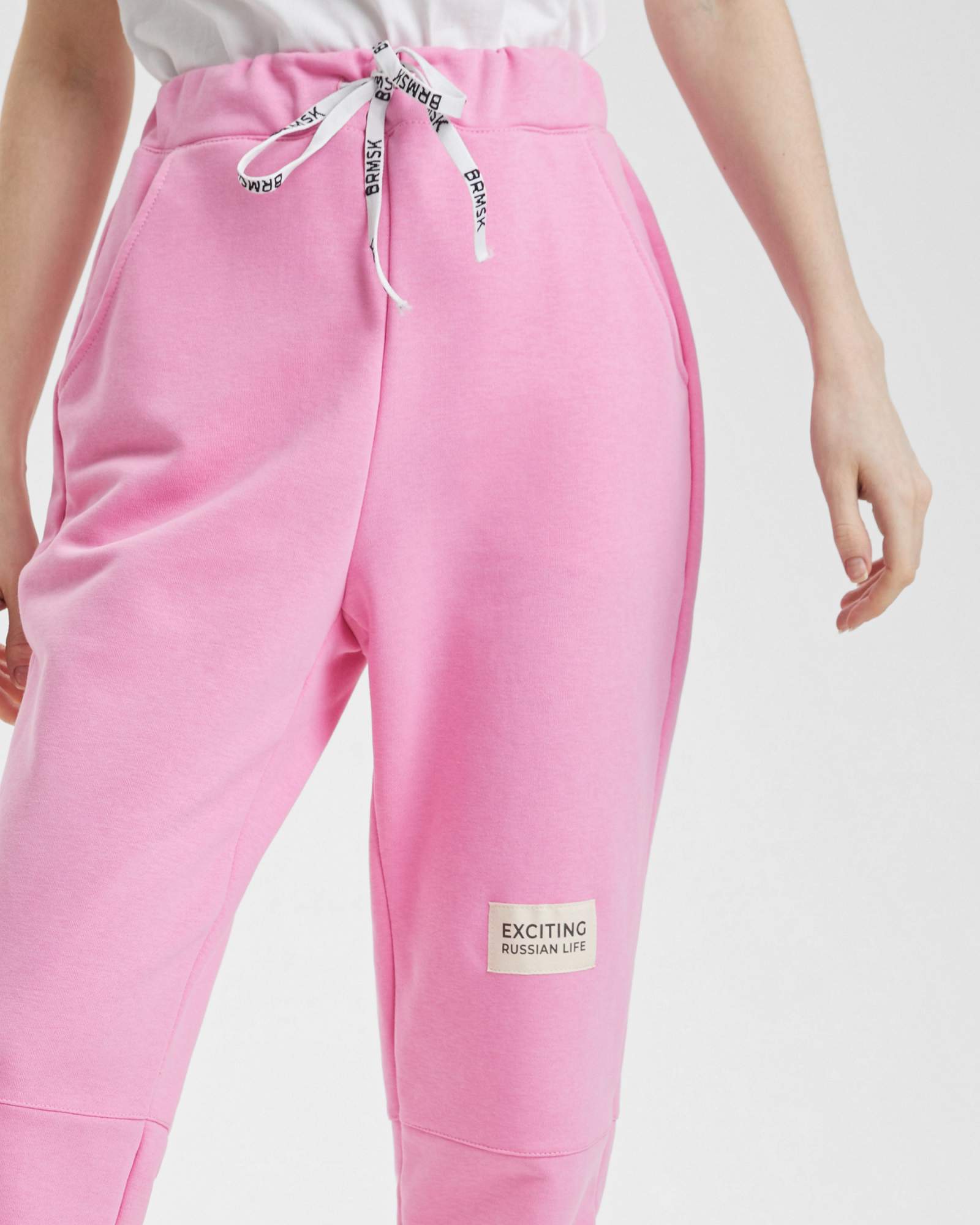 Спортивные брюки женские BARMARISKA с шевроном розовые 40-42 RU