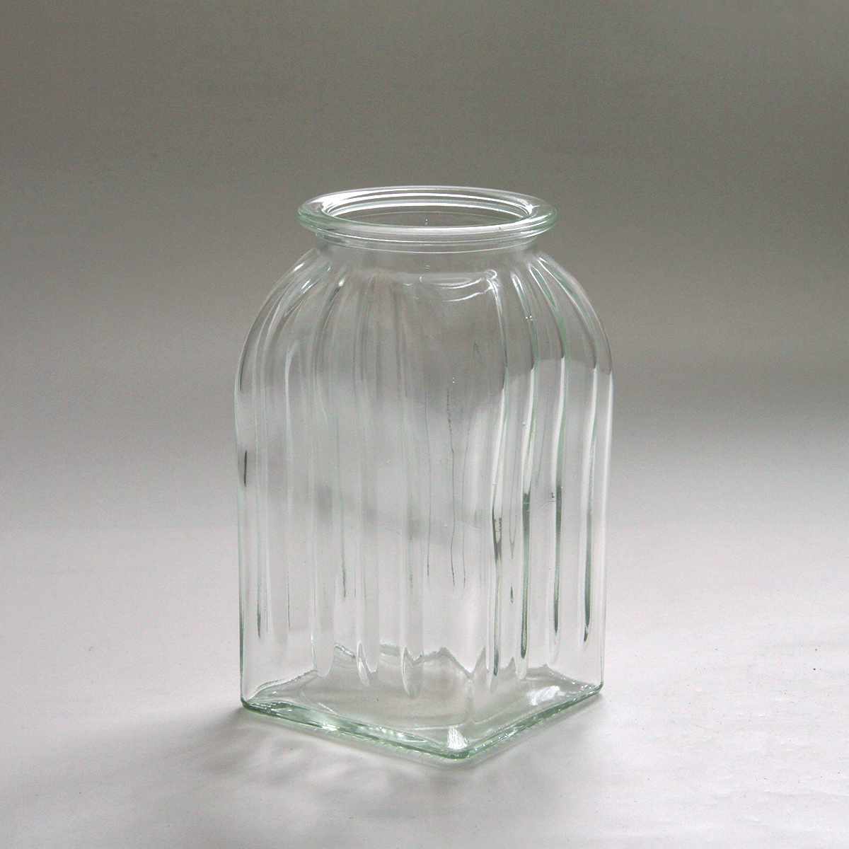 Ваза стрелки. Ваза NINAGLASS, стекло. Ваза Nina Glass. Ваза "Ханна". 92-023-19 Ваза "Ханна 1" h18,5см Лаванда.