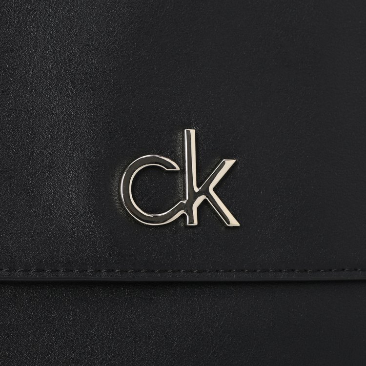 Сумка кросс-боди женская Calvin Klein K60K608411 черная