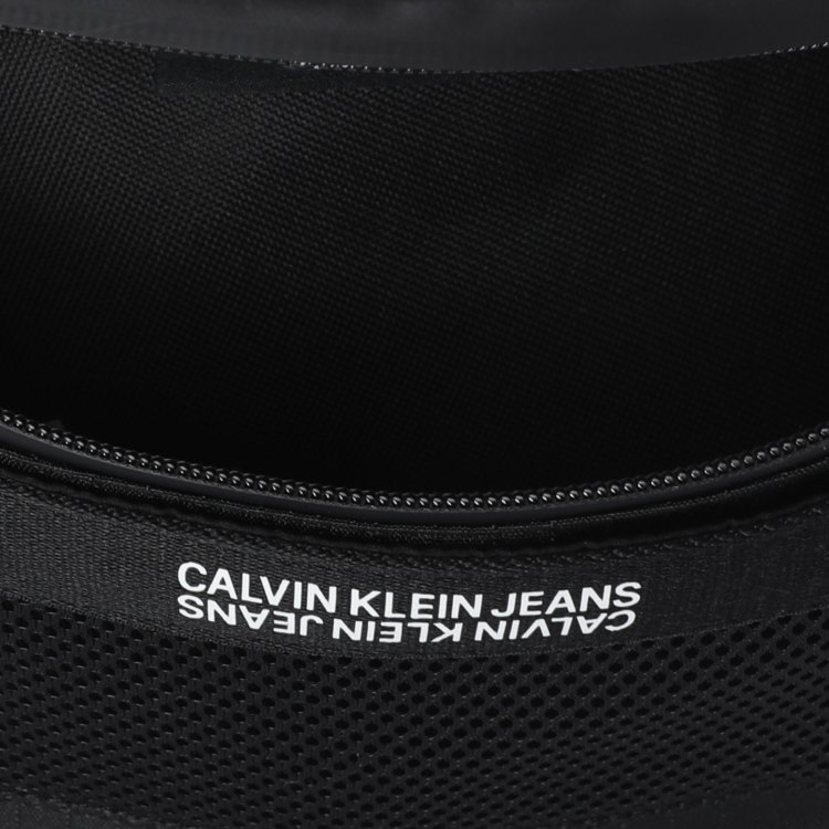 Поясная сумка мужская Calvin Klein Jeans K50K507203 черная
