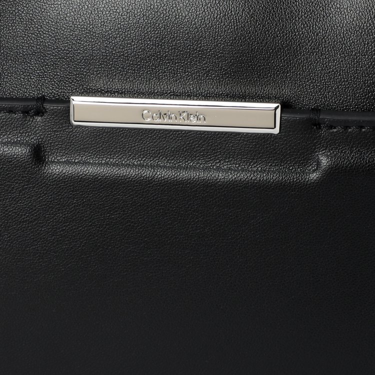 Сумка кросс-боди женская Calvin Klein K60K608420 черная