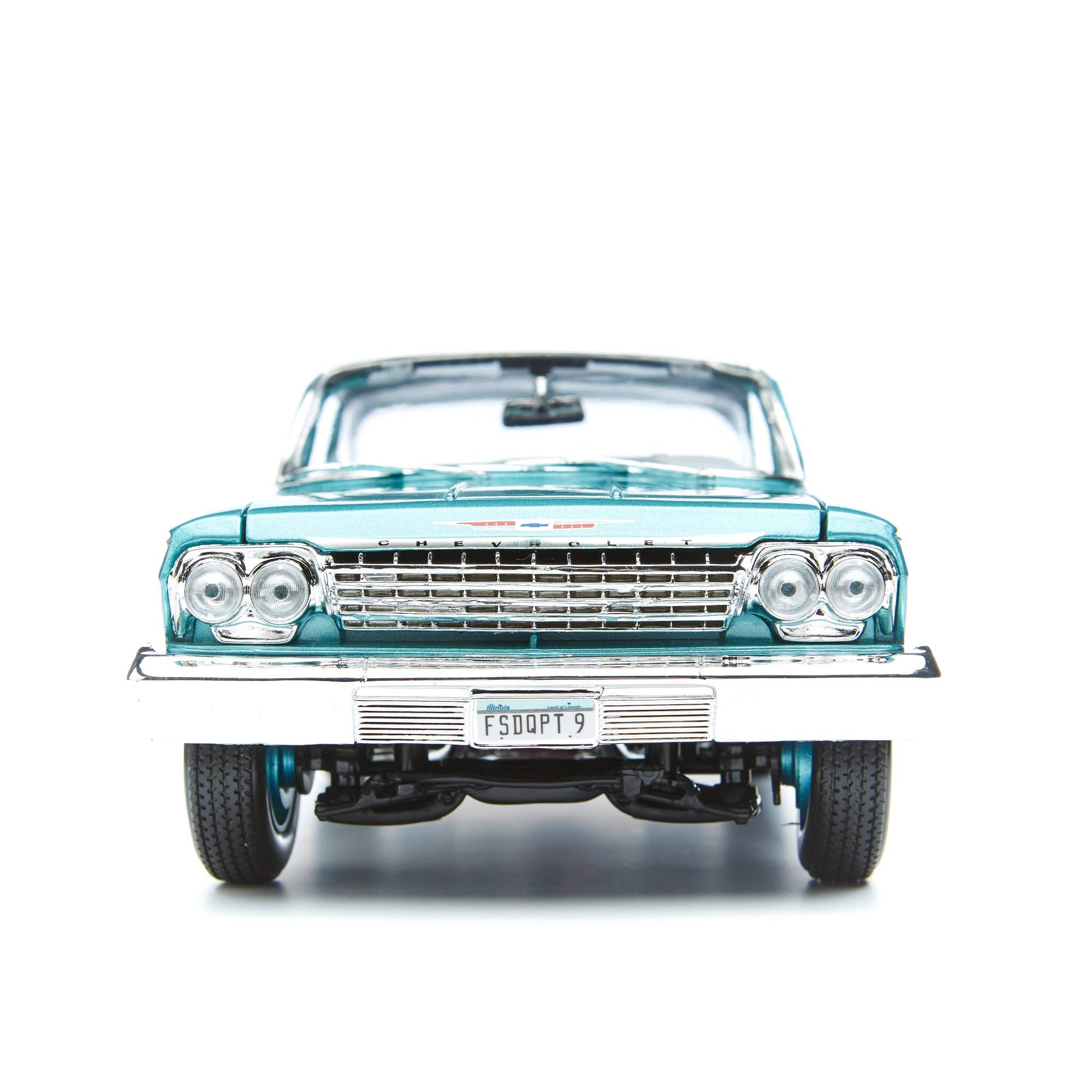 Купить maisto Машинка Chevrolet Bel Air 1962, 1:18 31641, цены на Мегамаркет