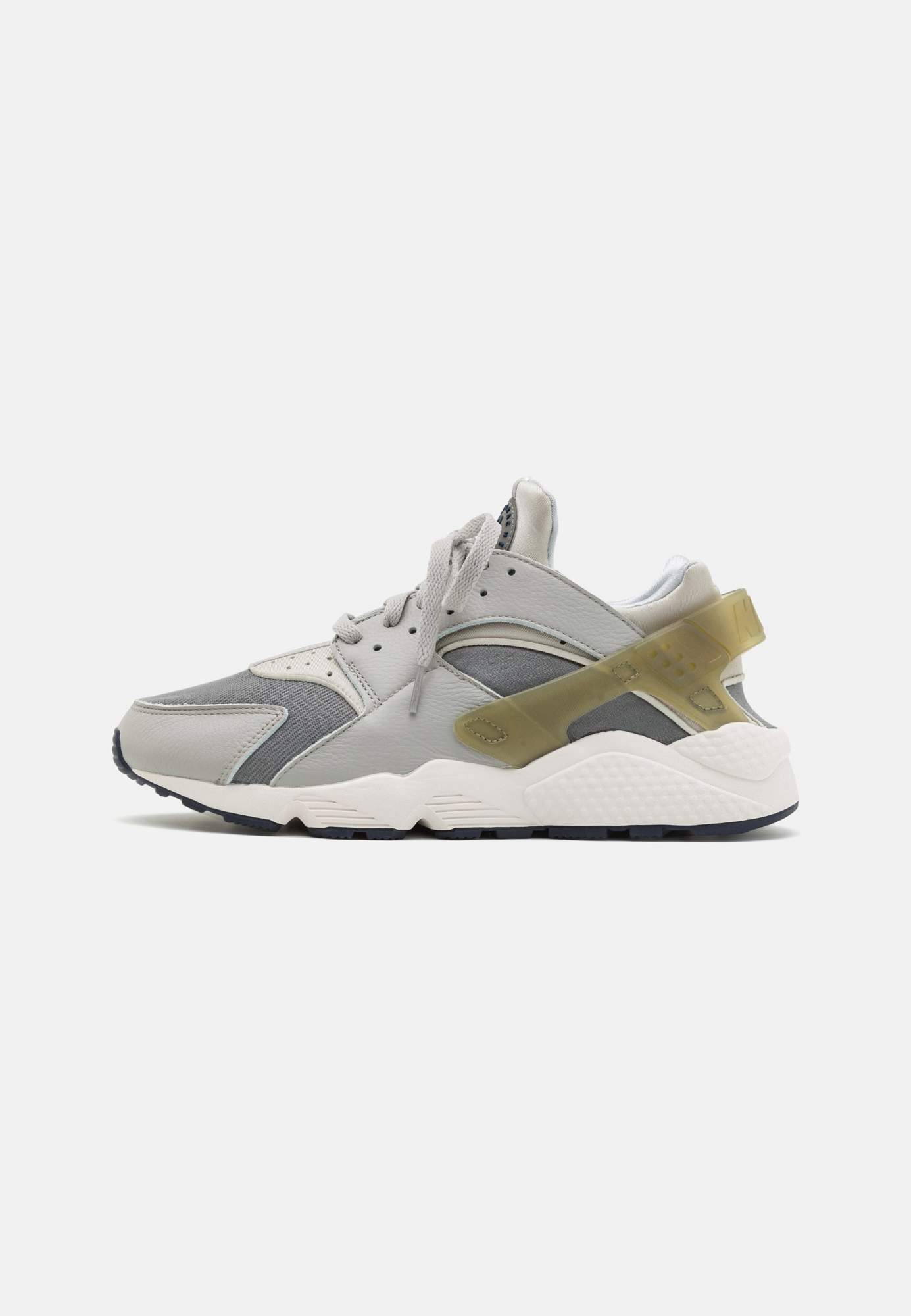 Nike on sale huarache 38.5