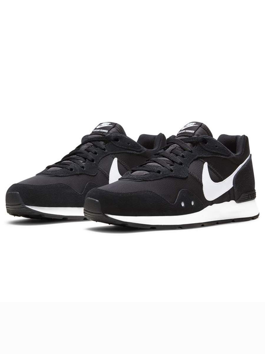 Nike hotsell internationalist 10.5