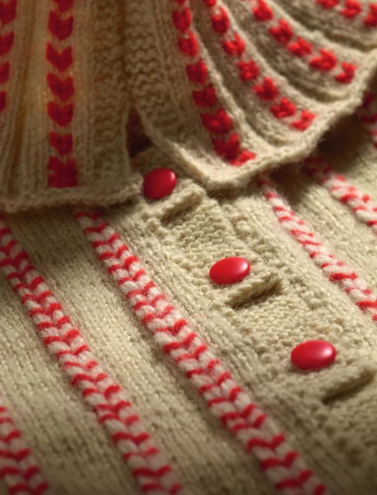 Машинная вышивка по вязаному