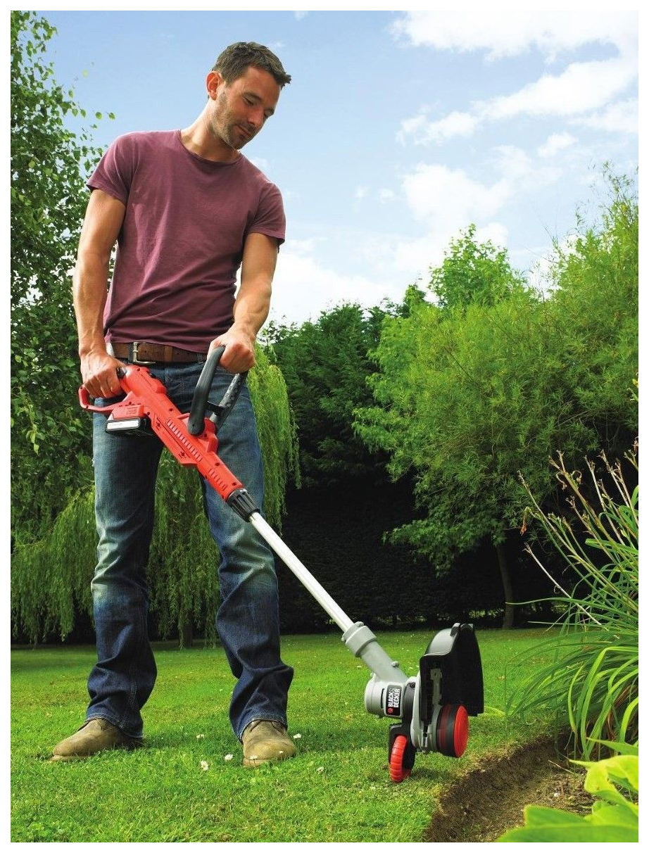 Триммер Black+Decker stc1820cm