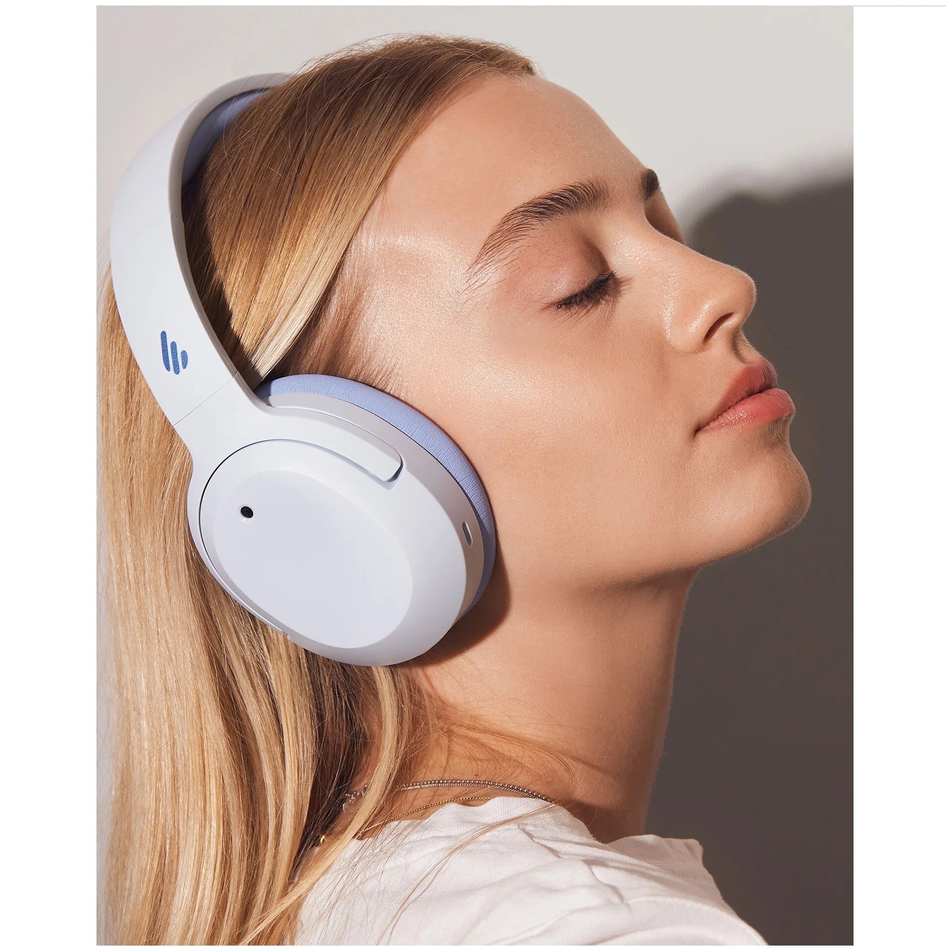 Edifier w820nb plus как подключить к пк Гарнитура накладные Edifier W820NB синий беспроводные bluetooth оголовье - купит
