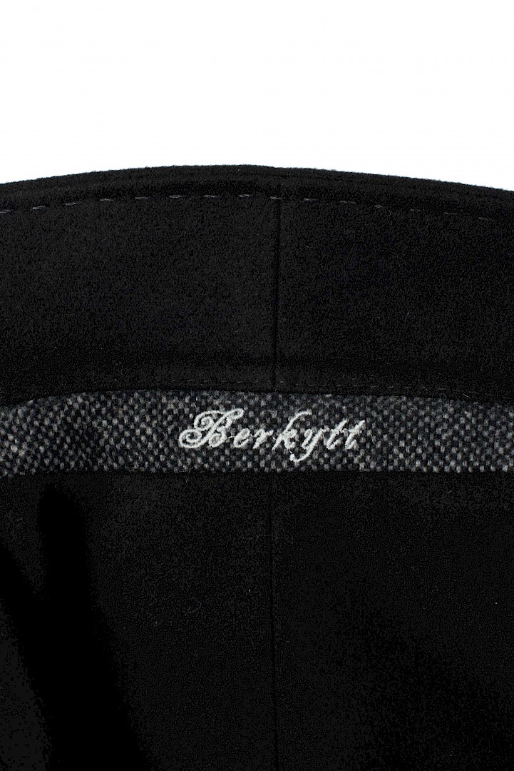 Пальто мужское Berkytt 107/1 К Slim-Fit черное 52/176 RU