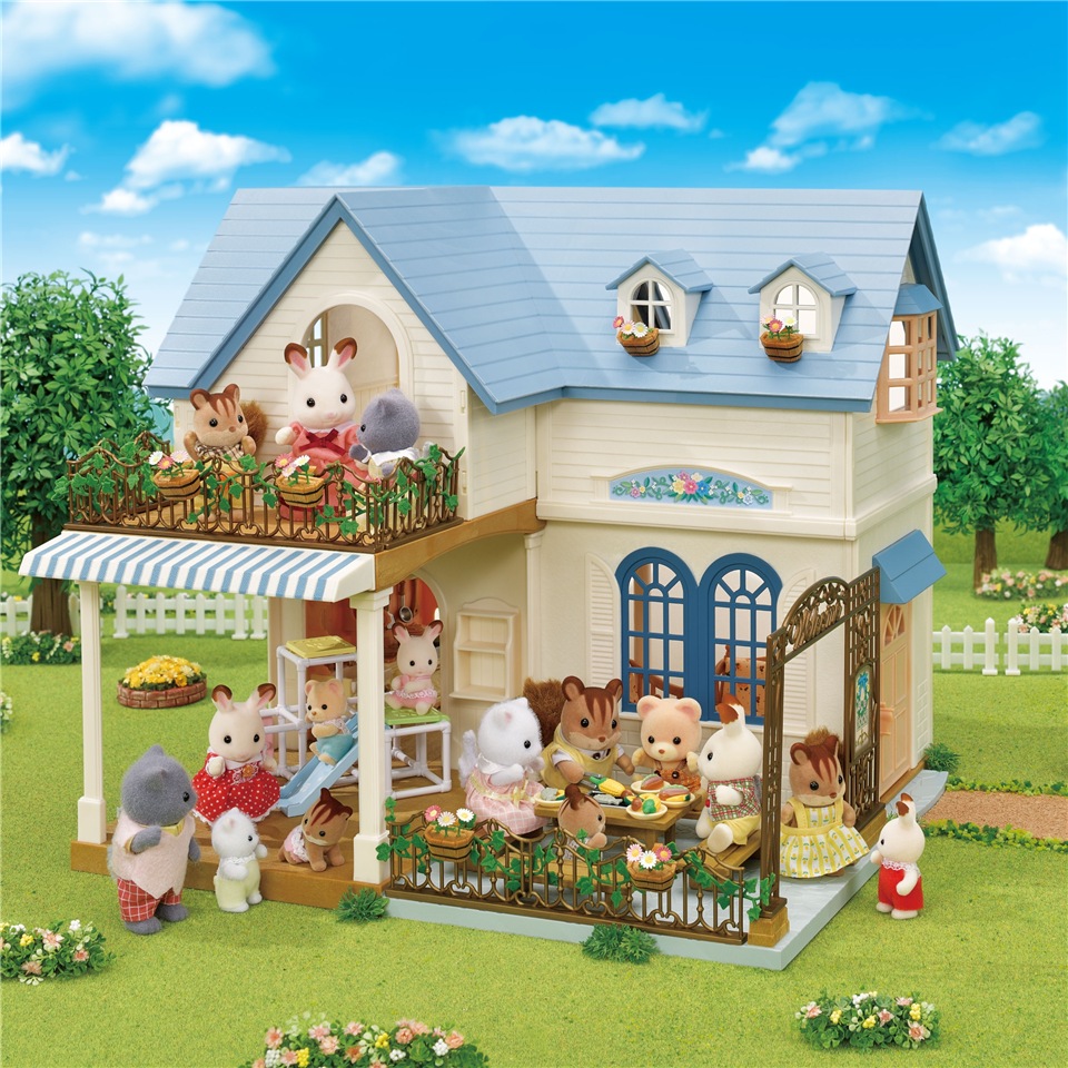 Купить игровой набор домик с синей крышей Sylvanian Families 5609, цены на  Мегамаркет