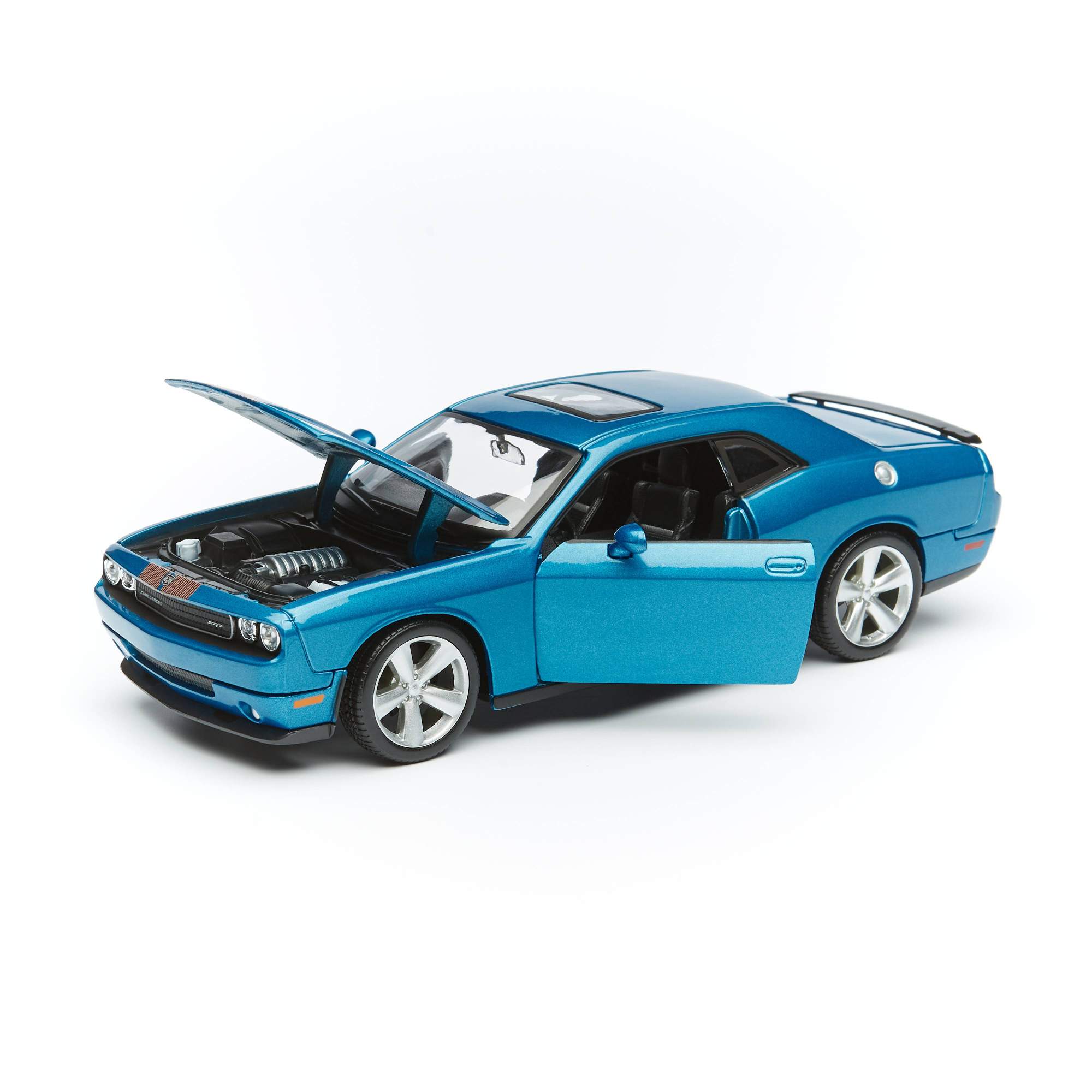 Машинка Maisto голубая - Dodge Challenger SRT8 2008г 1:24 – купить в  Москве, цены в интернет-магазинах на Мегамаркет