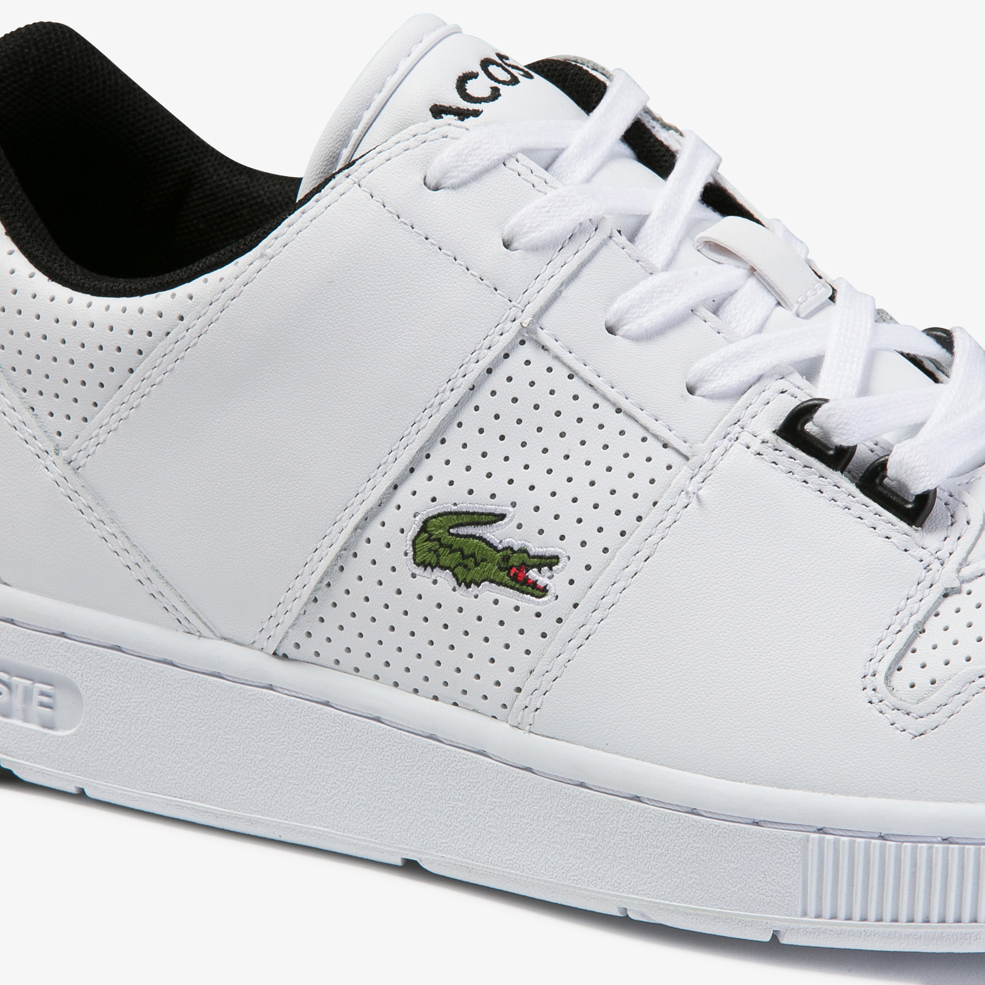 Белые кеды lacoste