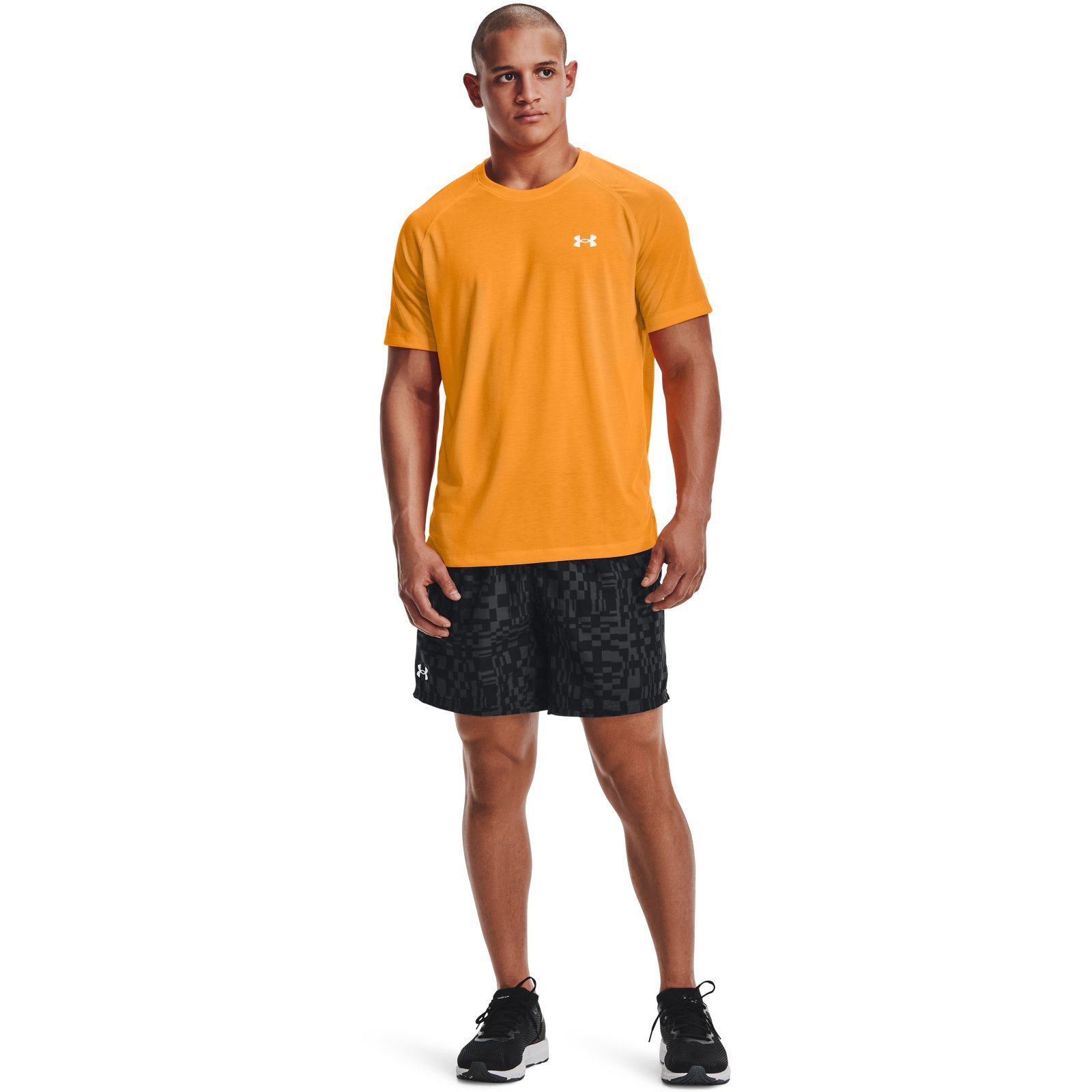 Спортивные шорты мужские Under Armour 1361490-002 черные S/M