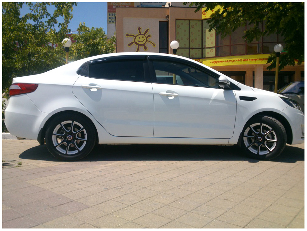 Диски nz wheels. Nz Wheels Kia Rio 4. White Kia Rio r16. Колесный диск nz Wheels f-45 6.5x16/4x100 d60.1 et50 w+b. Kia Rio r 18 белый.