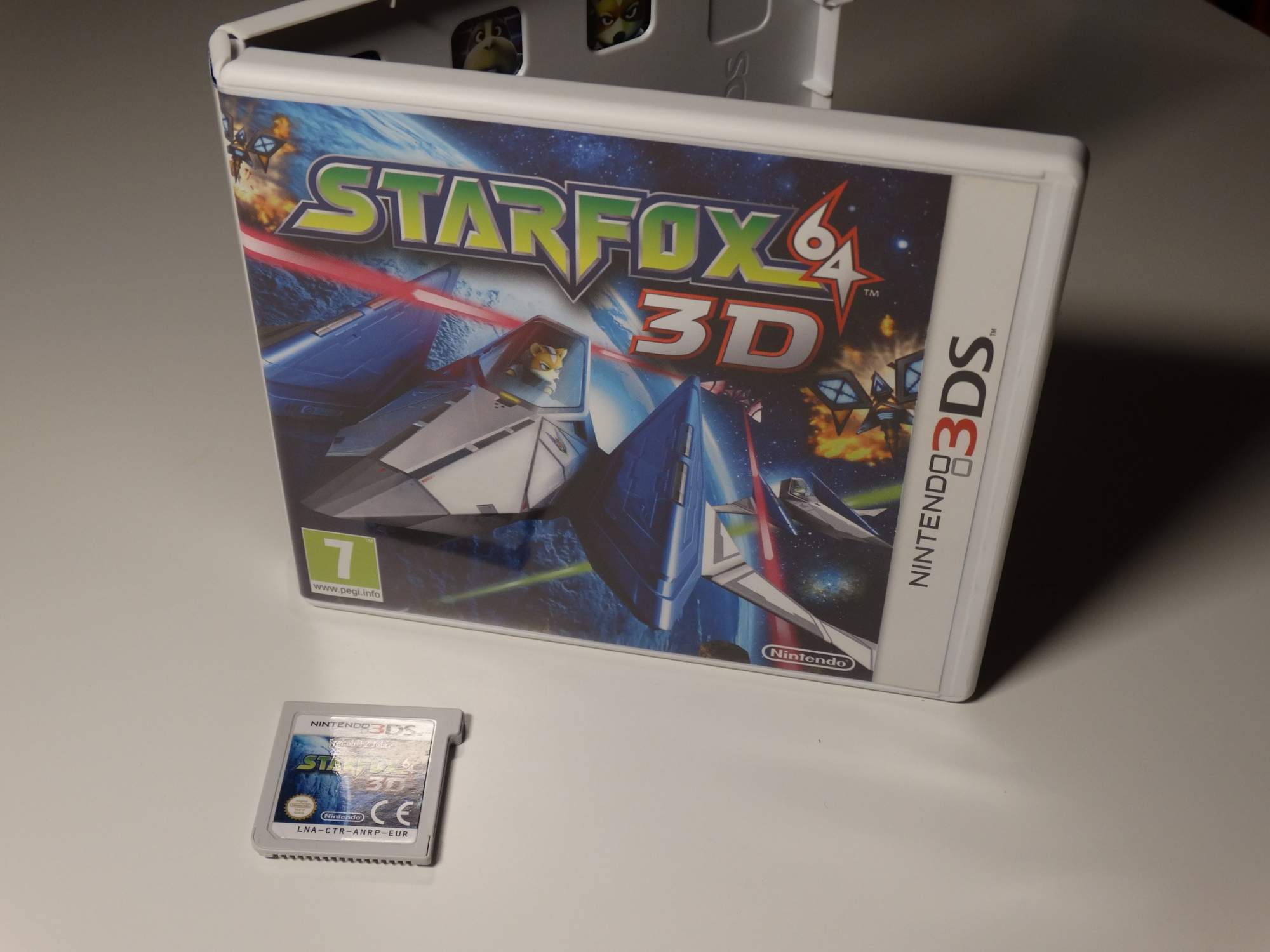 Игра Star Fox 64 3D для Nintendo 3DS, купить в Москве, цены в  интернет-магазинах на Мегамаркет