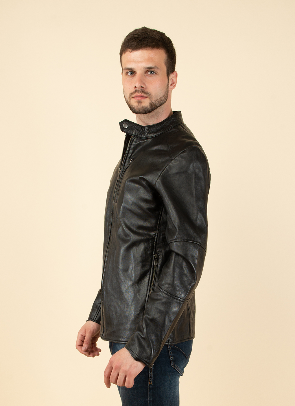 Кожаная куртка мужская Каляев 51787 черная 60 RU