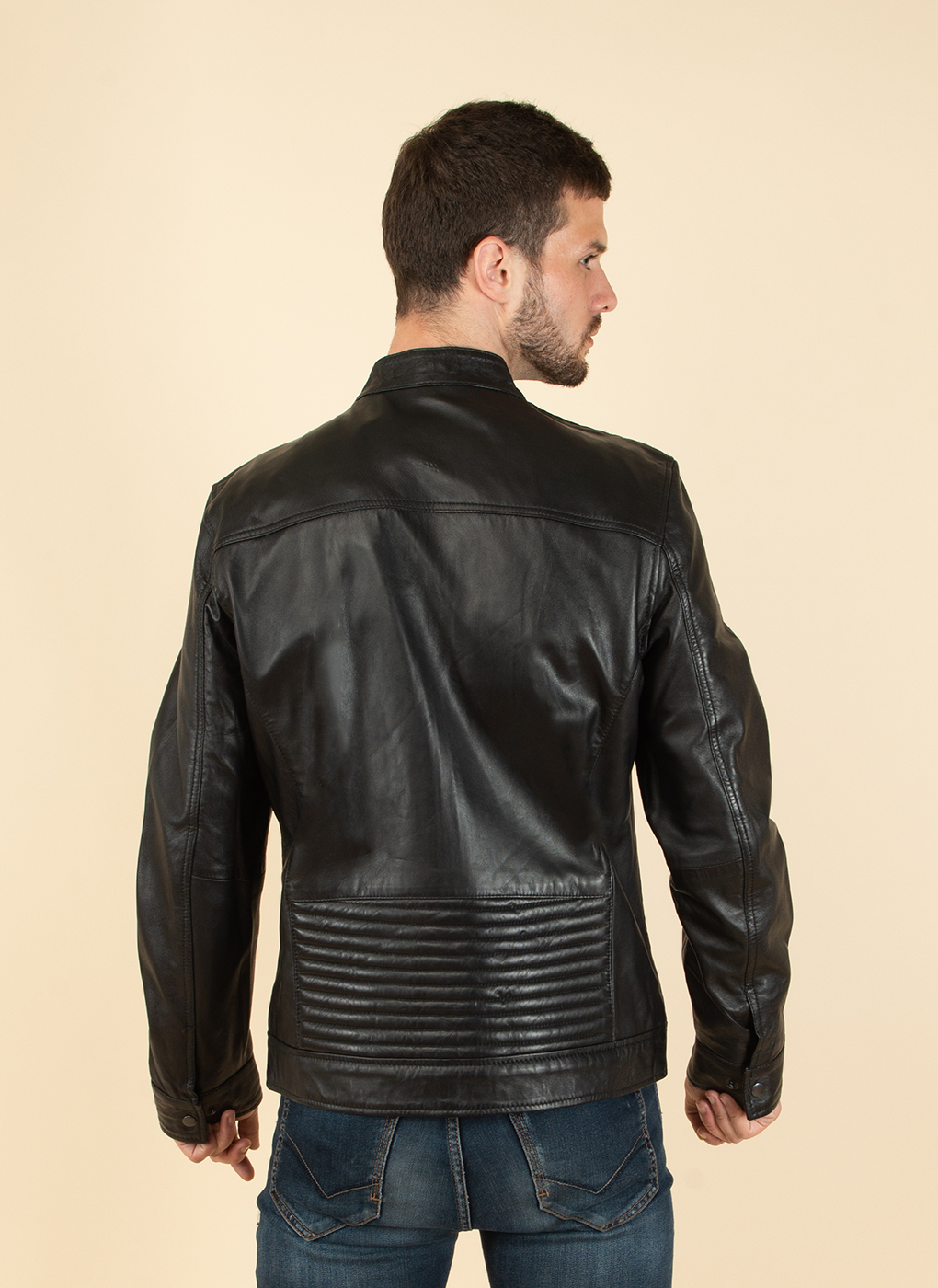 Кожаная куртка мужская Каляев 51788 черная 56 RU