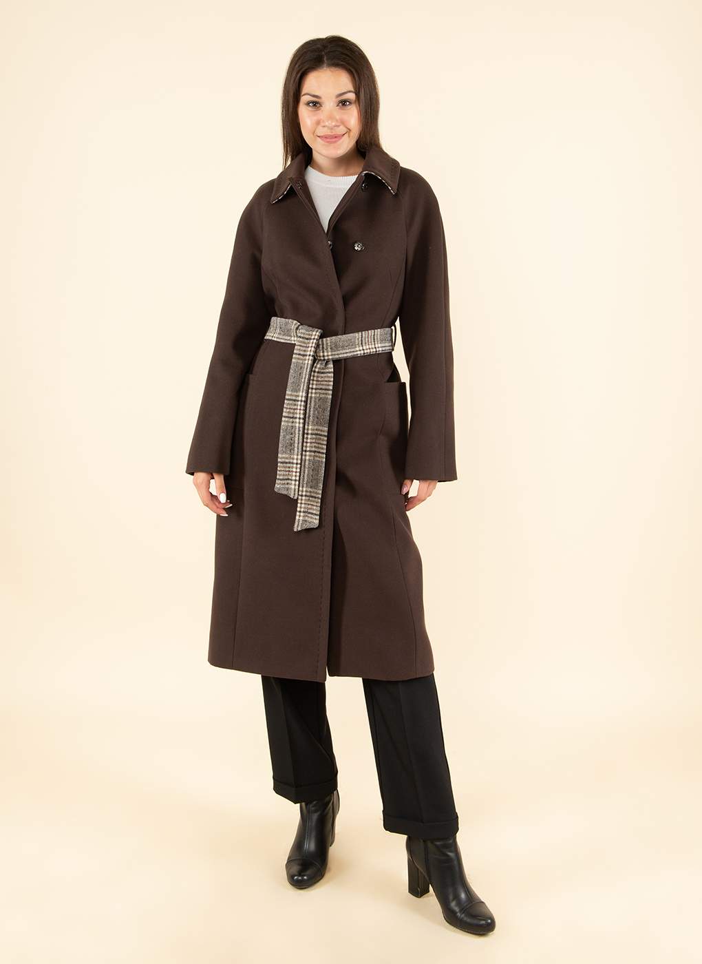 Пальто женское Каляев 52647 коричневое 44 RU