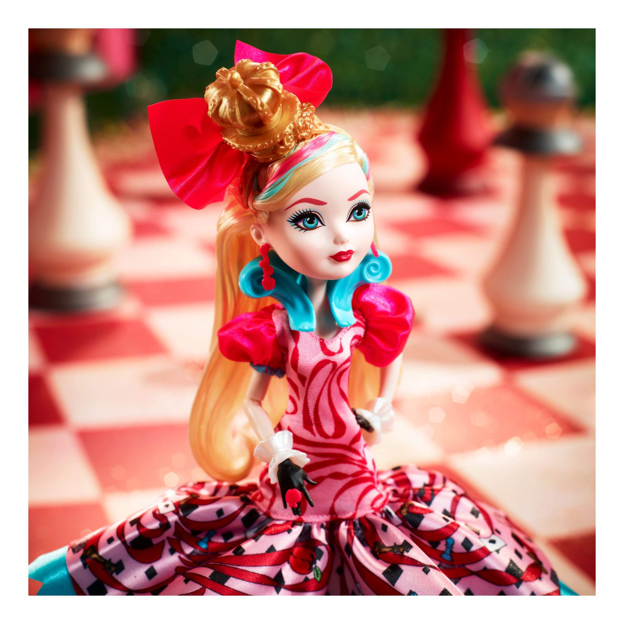 Купить кукла Ever After High страна чудес - Дочь Белоснежки CJF39 CJF42,  цены на Мегамаркет