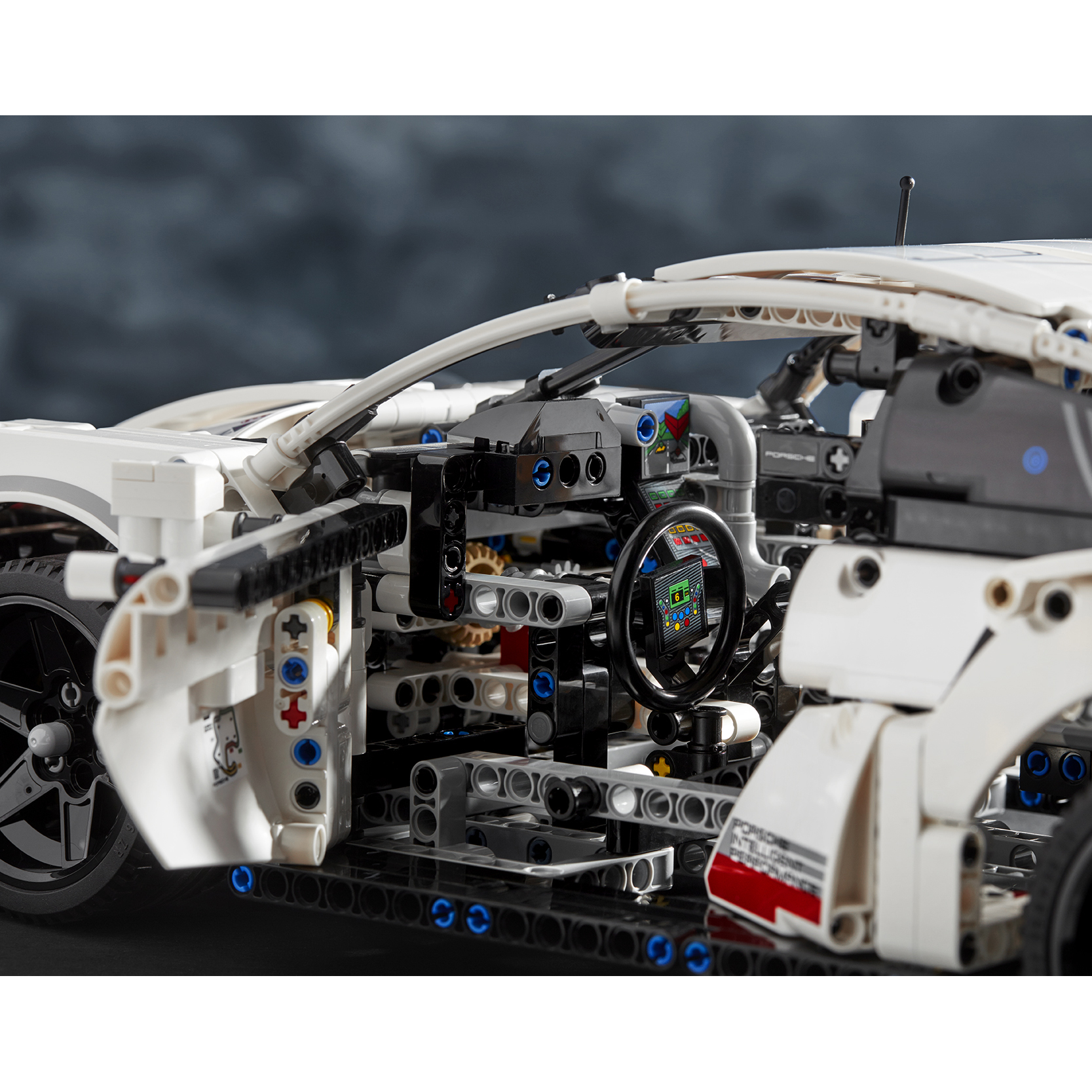 Конструктор LEGO Technic 42096 Porsche 911 RSR