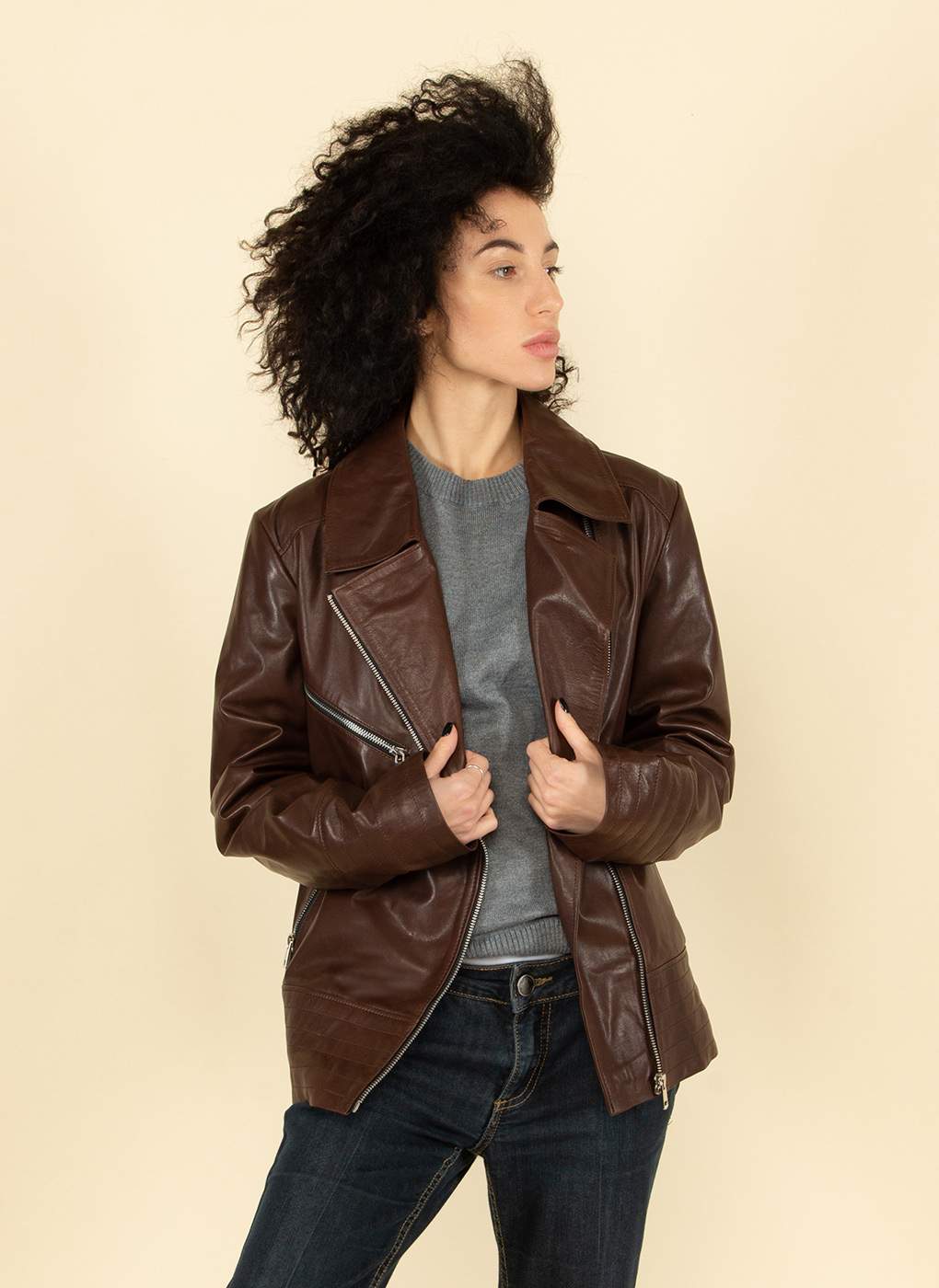 Кожаная куртка женская Каляев 55130 коричневая 56 RU