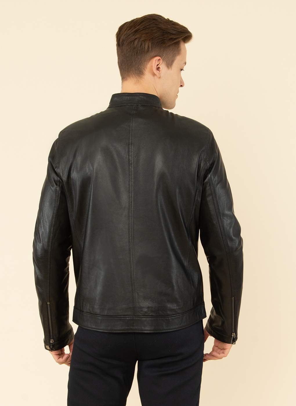 Кожаная куртка мужская Каляев 55055 черная 58 RU
