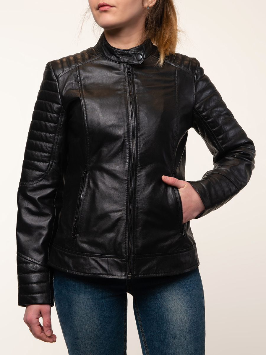Кожаная куртка женская Каляев 45299 черная 46 RU