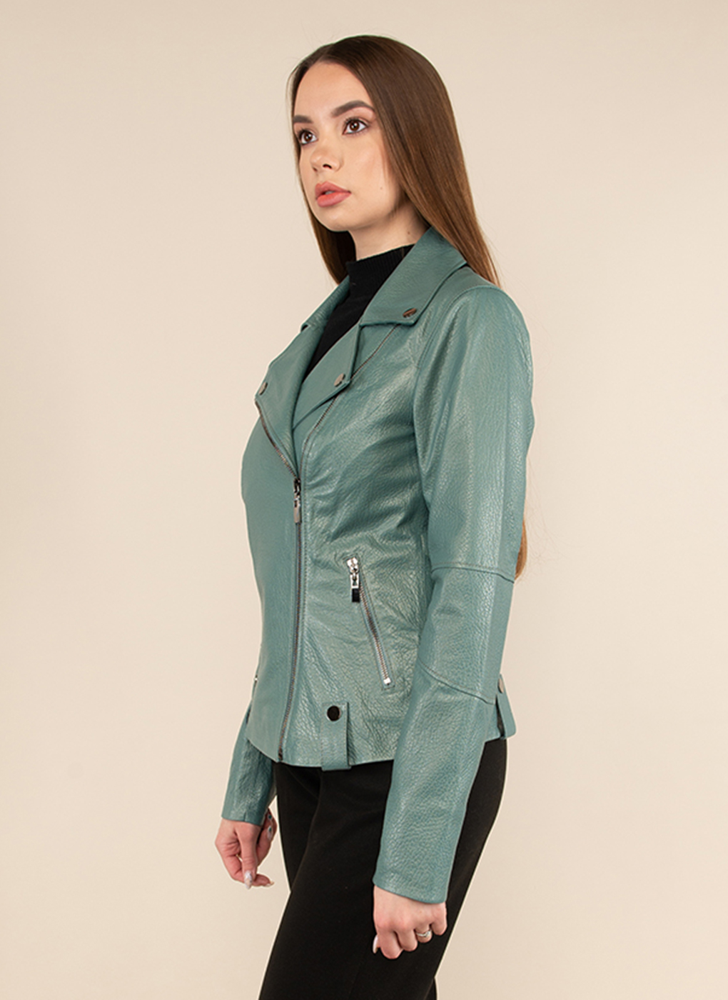 Кожаная куртка женская Каляев 47479 зеленая 44 RU