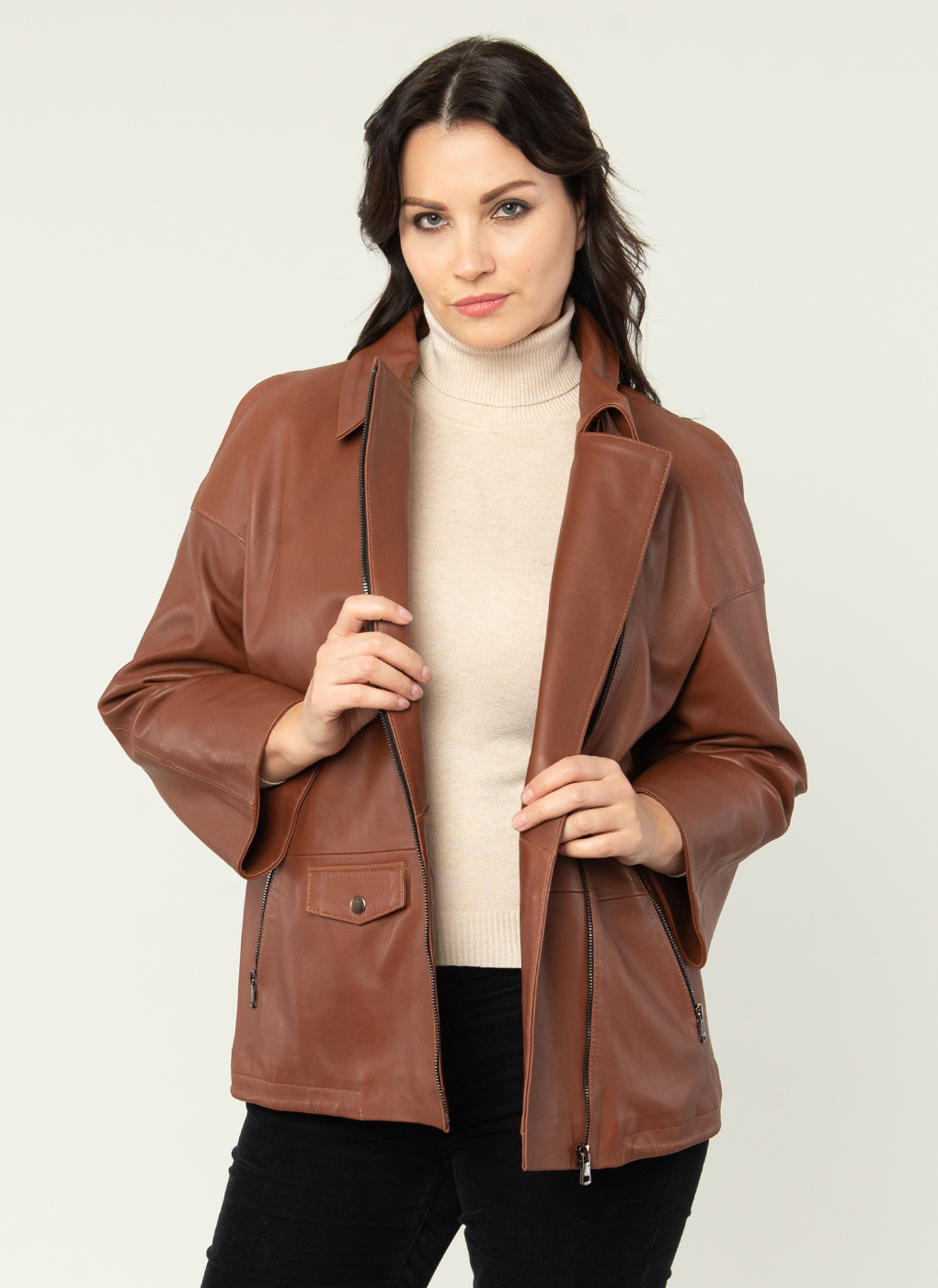 Кожаная куртка женская Каляев 52511 коричневая 52 RU
