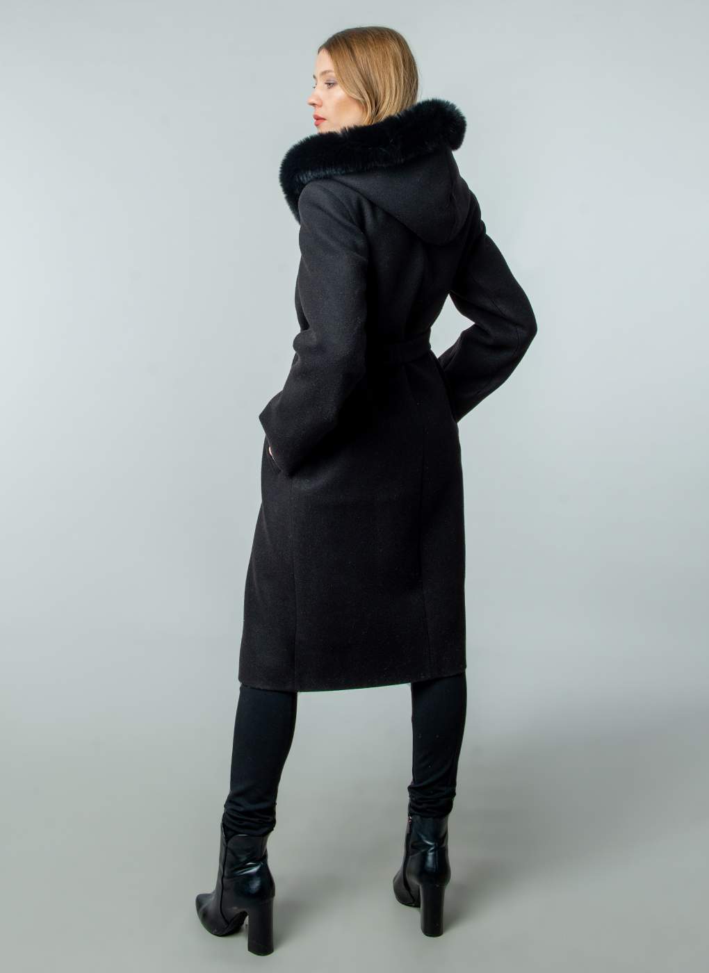 Пальто женское Каляев 57299 черное 42 RU