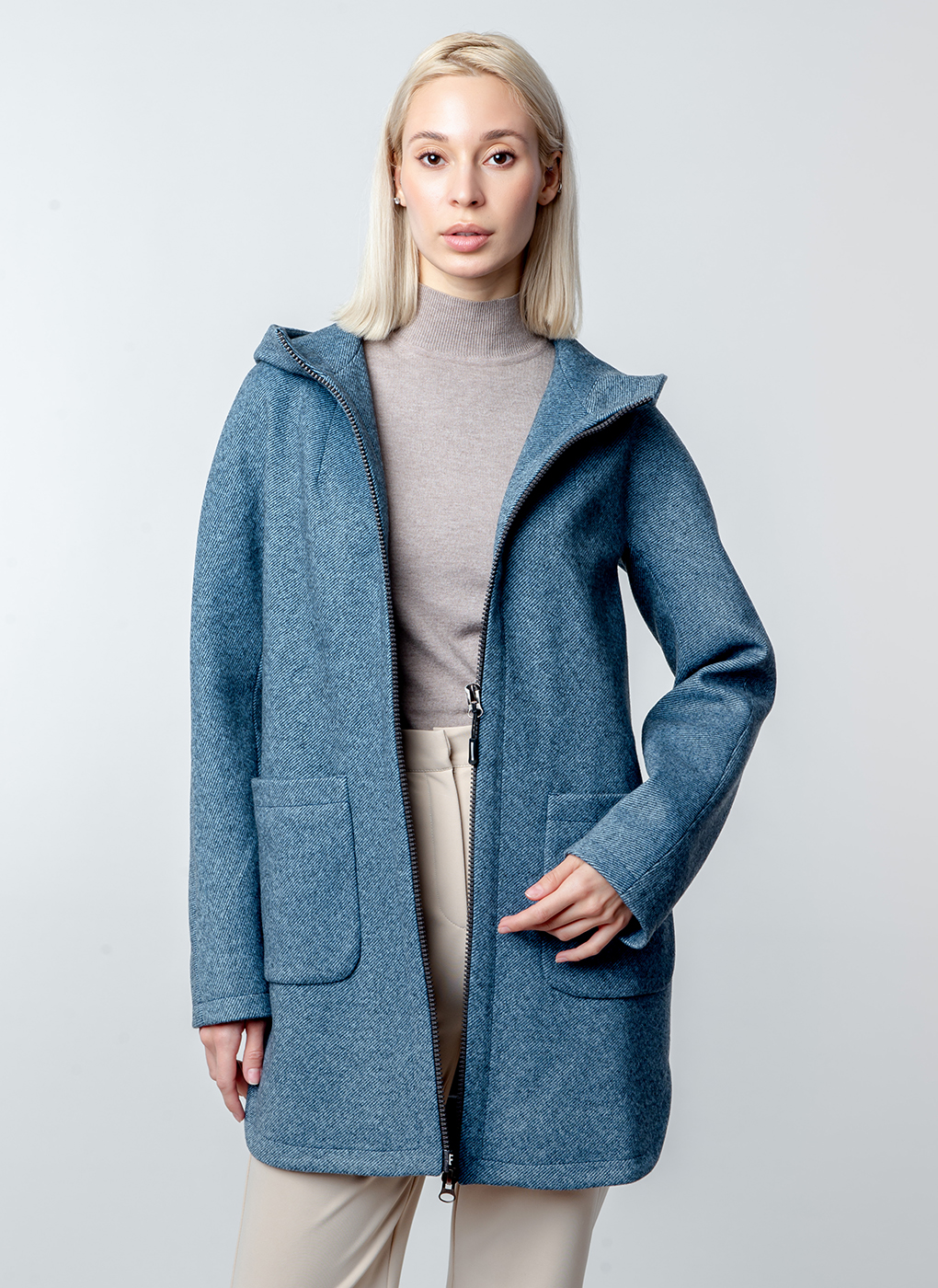 Пальто женское Каляев 52662 синее 46 RU