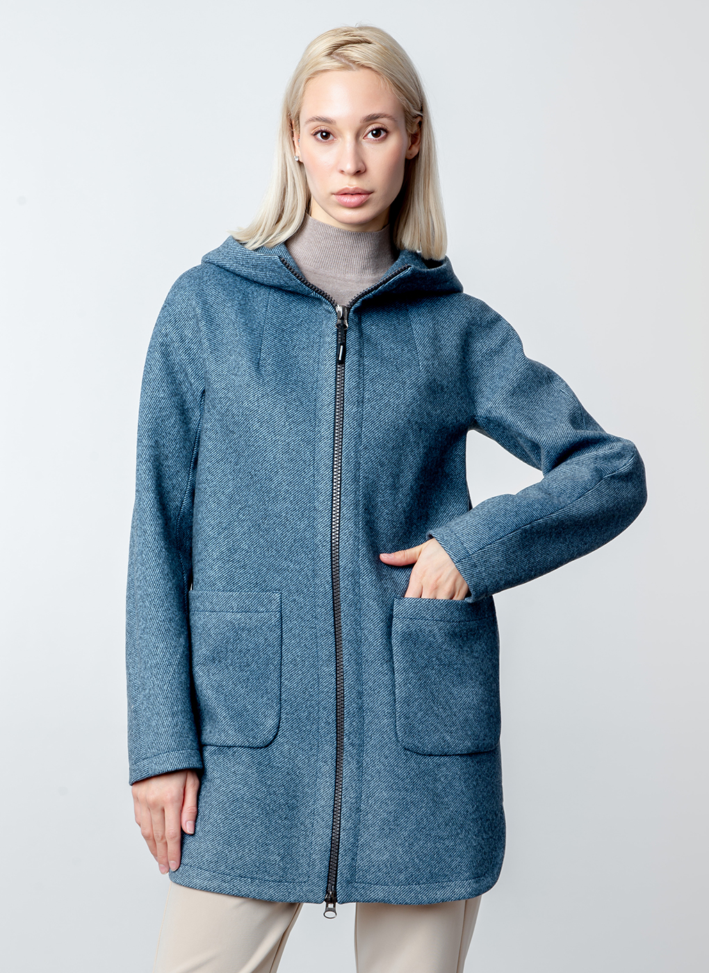 Пальто женское Каляев 52662 синее 48 RU