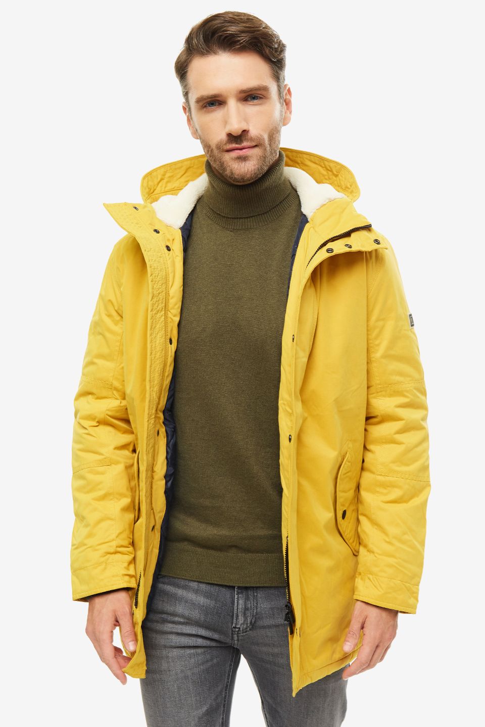 Крокус мужчина в желтой куртке