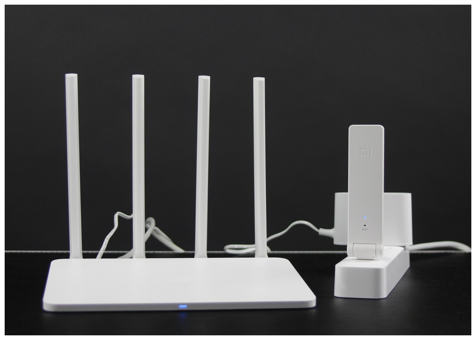 Xiaomi mi wifi 3. Усилитель сигнала Xiaomi mi Wi-Fi Amplifier Pro. Усилитель WIFI сигнала Xiaomi. Xiaomi mi Wi-Fi Amplifier 2. Роутер Xiaomi с двумя антеннами.
