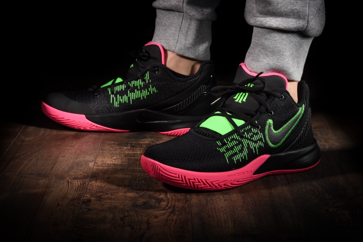 Nike Kyrie Flytrap II 8.5 US