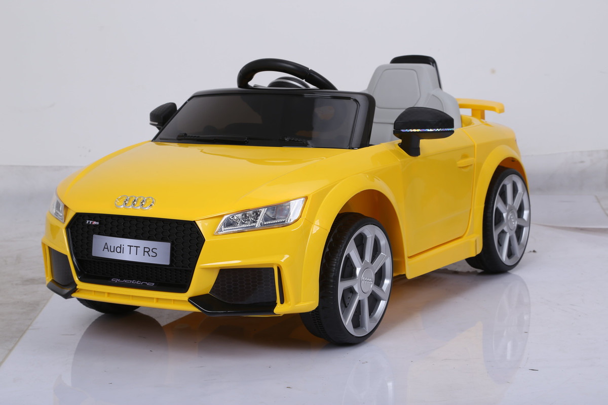Детский электромобиль сиденье. Audi TT RS электромобиль je1198. Детская Электромашина Ауди ТТ жёлтая. Электромобиль Ауди TT RS Plus. Электромобиль Kreiss ру Audi TT RS 8010244br.