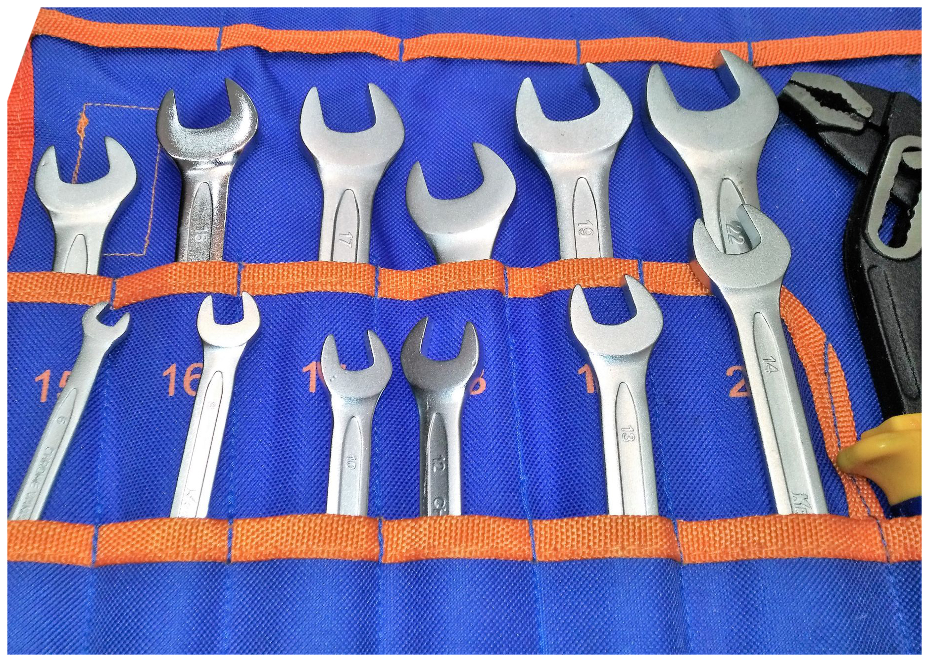 Набор инструментов Kraft KT 703003 в сумке, 43 предмета