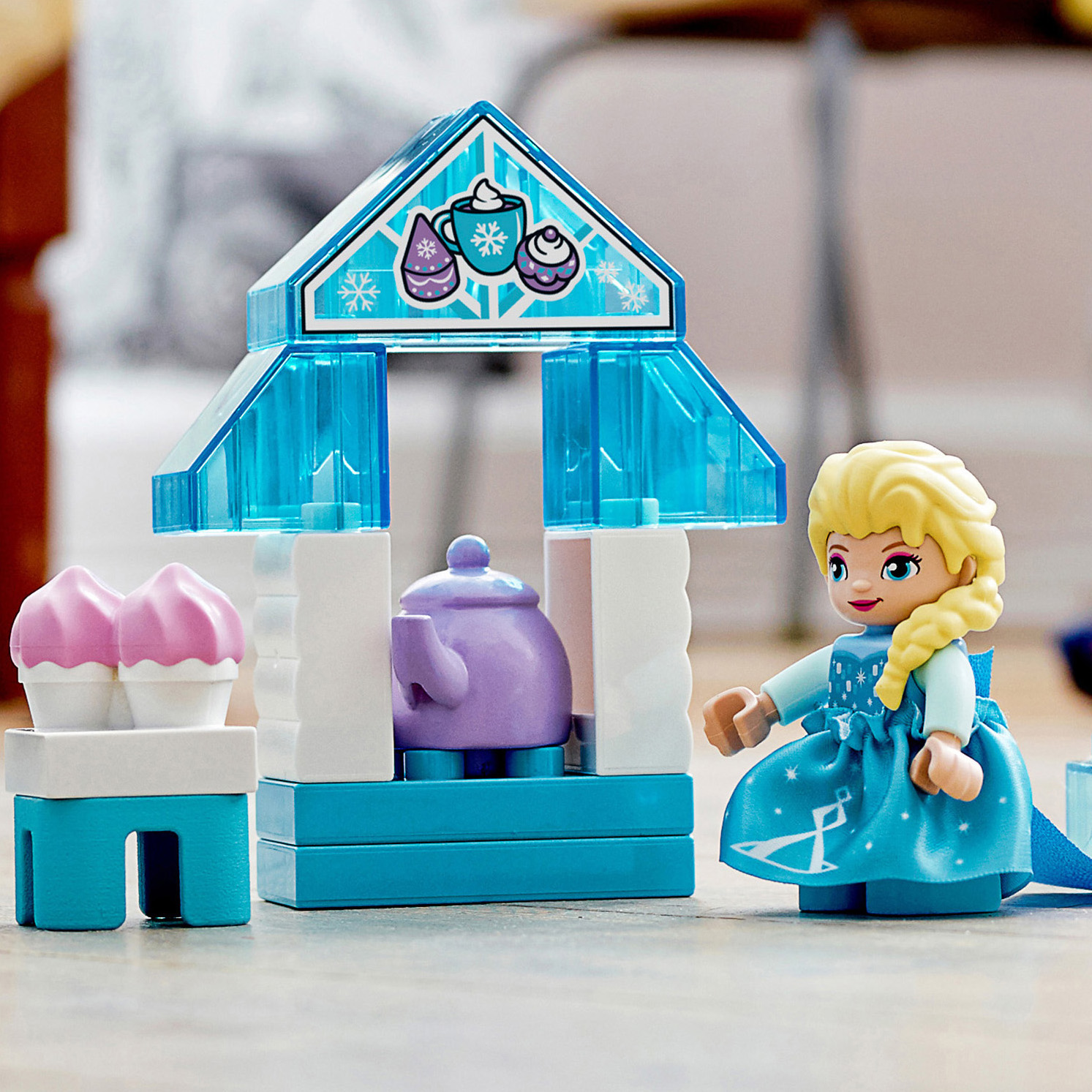 Конструктор LEGO DUPLO Disney Princess 10920 Чаепитие у Эльзы и Олафа