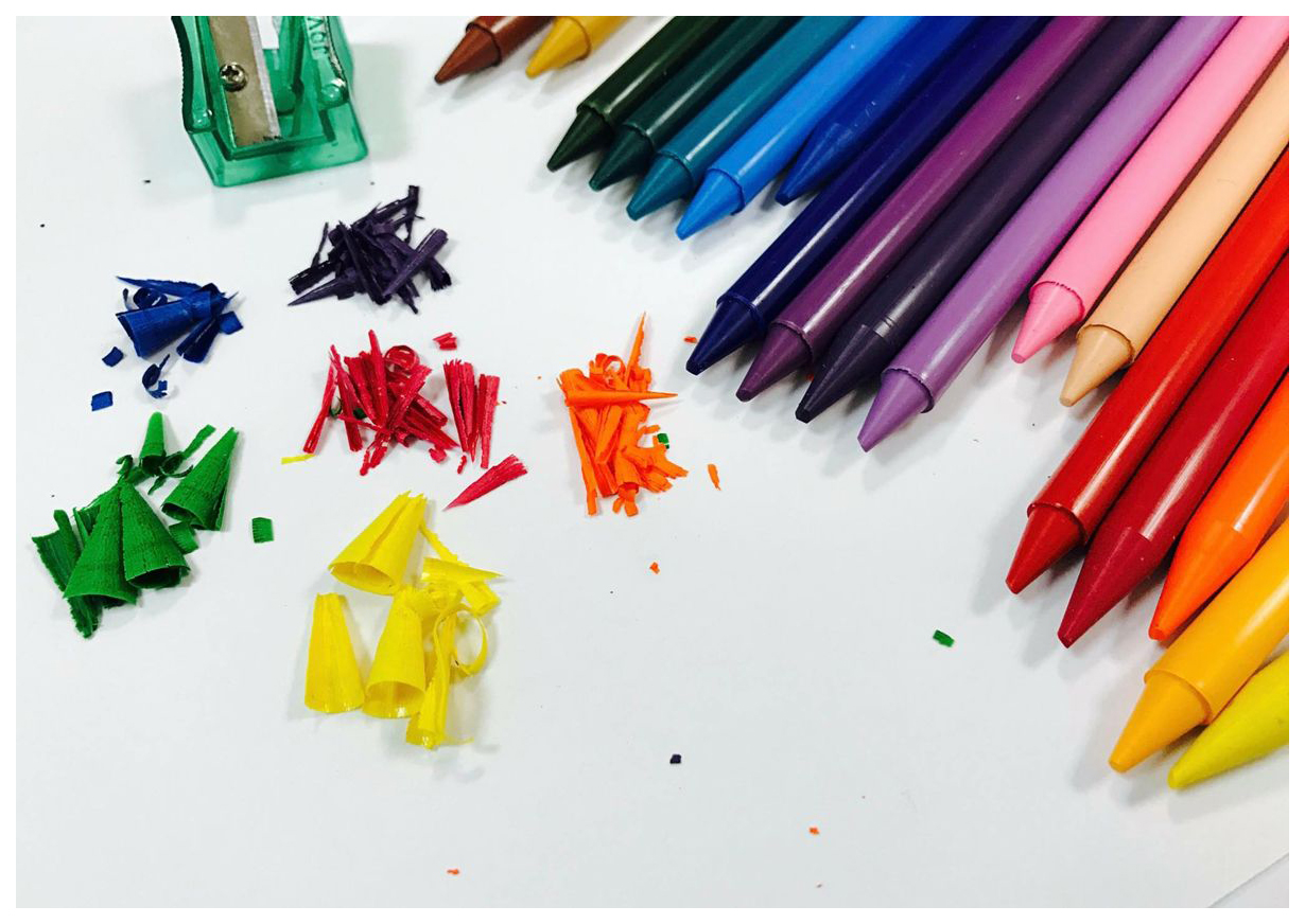 Цветные пластиковые карандаши