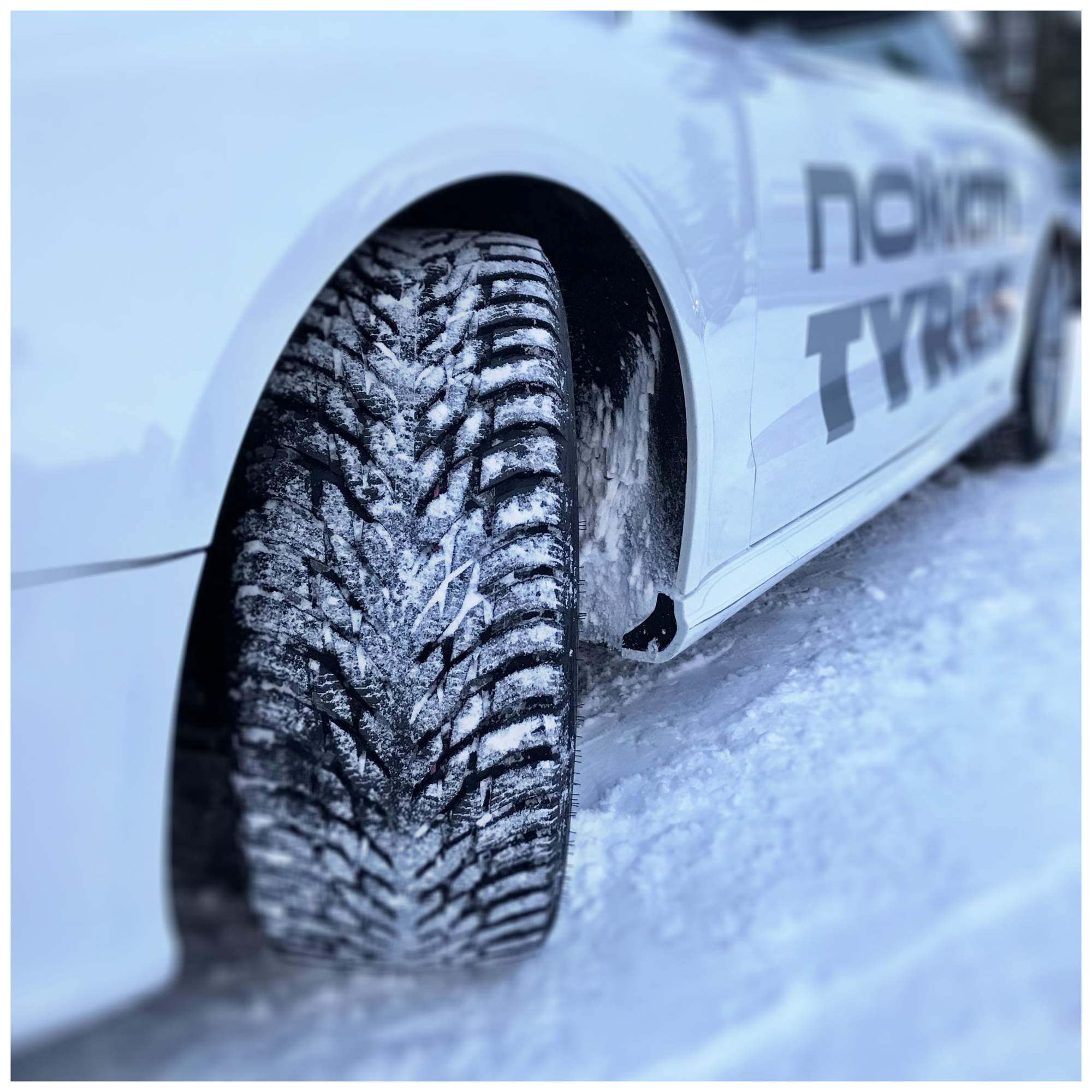 Зимние шины nokian tyres. Nokian Tyres Hakkapeliitta r3 зимняя. Шина Nokian Tyres Hakkapeliitta r3. Хакапелита липучка r3. Нокиан р3 липучка.