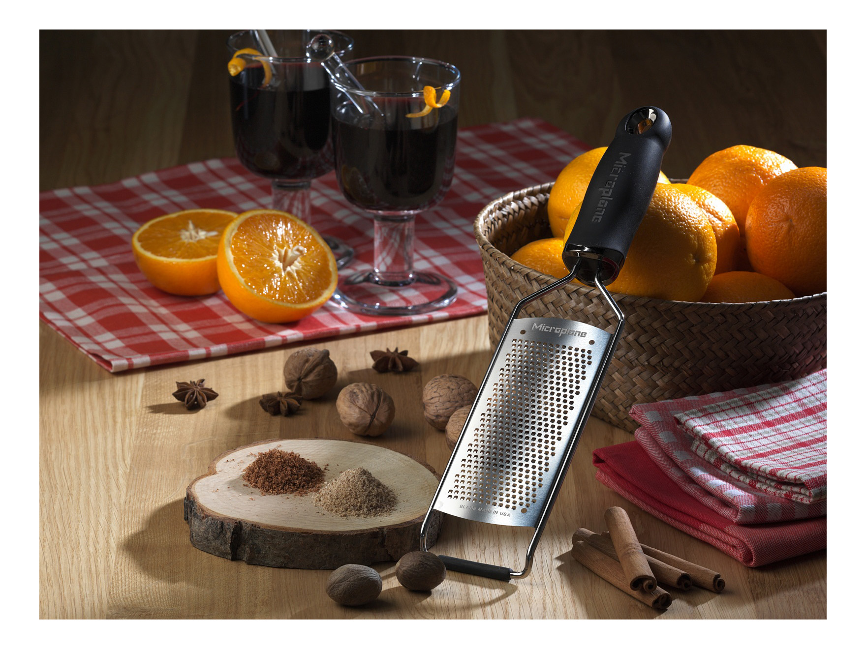 Кухонные терки. Microplane Gourmet тёрка. Терка Gourmet мелкая 45004 Microplane. Терка четырехгранная Specialty 34019 Microplane. Терка Gourmet крупная 45000 Microplane.