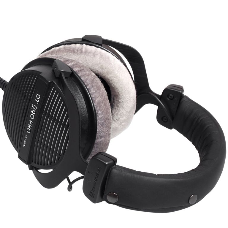 Beyerdynamic dt 990 pro creative sound blasterx g6 sale