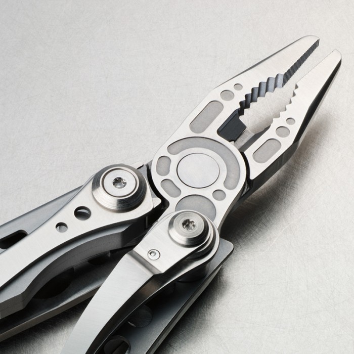 Мультитул Leatherman Skeletool 830920 серебристый, 7 функций