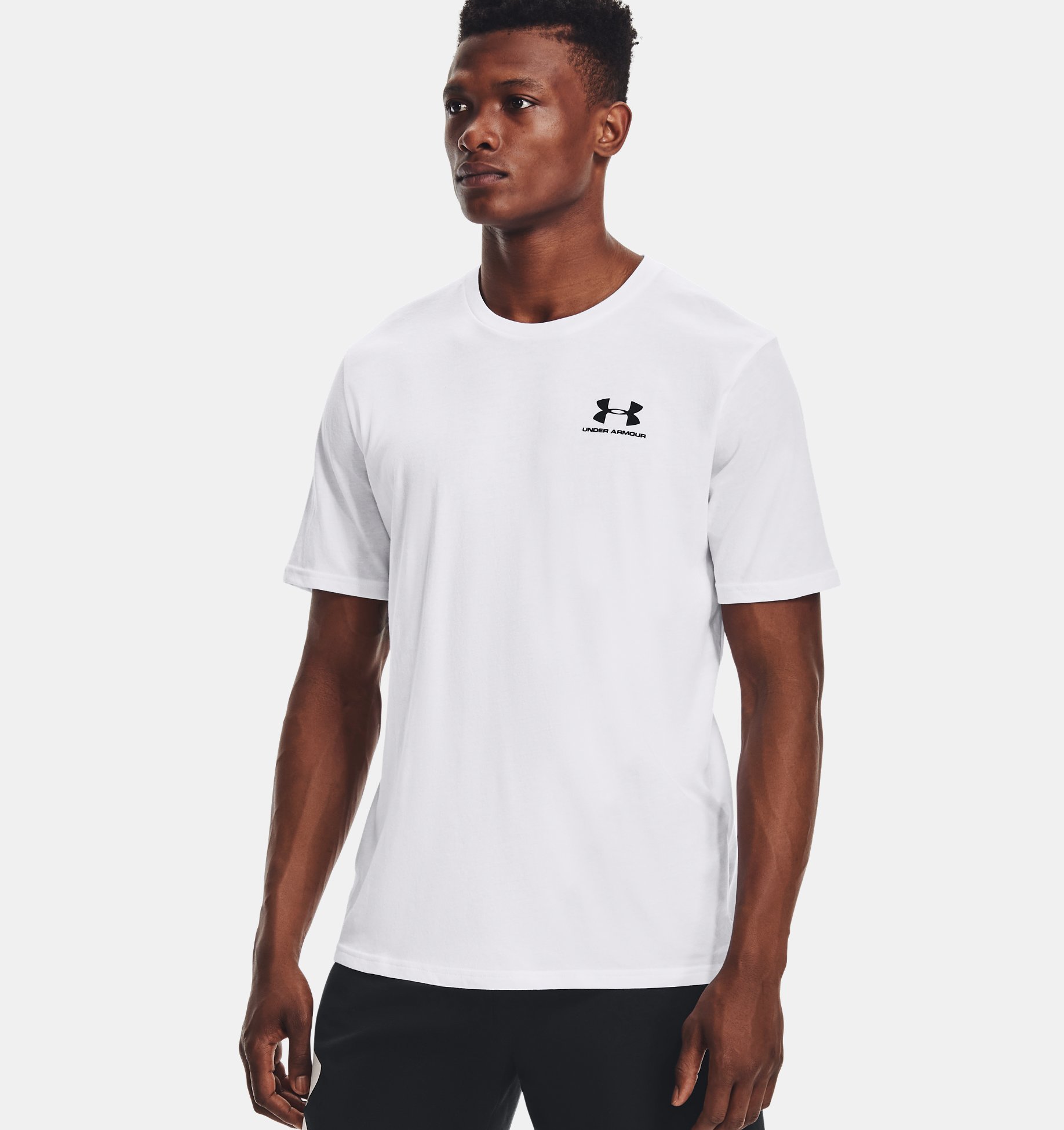 Футболка Under Armour Sportstyle Left Chest SS мужская бело-чёрная, размер SM, 1326799 - купить в Москве, цены на Мегамаркет | 100066788553